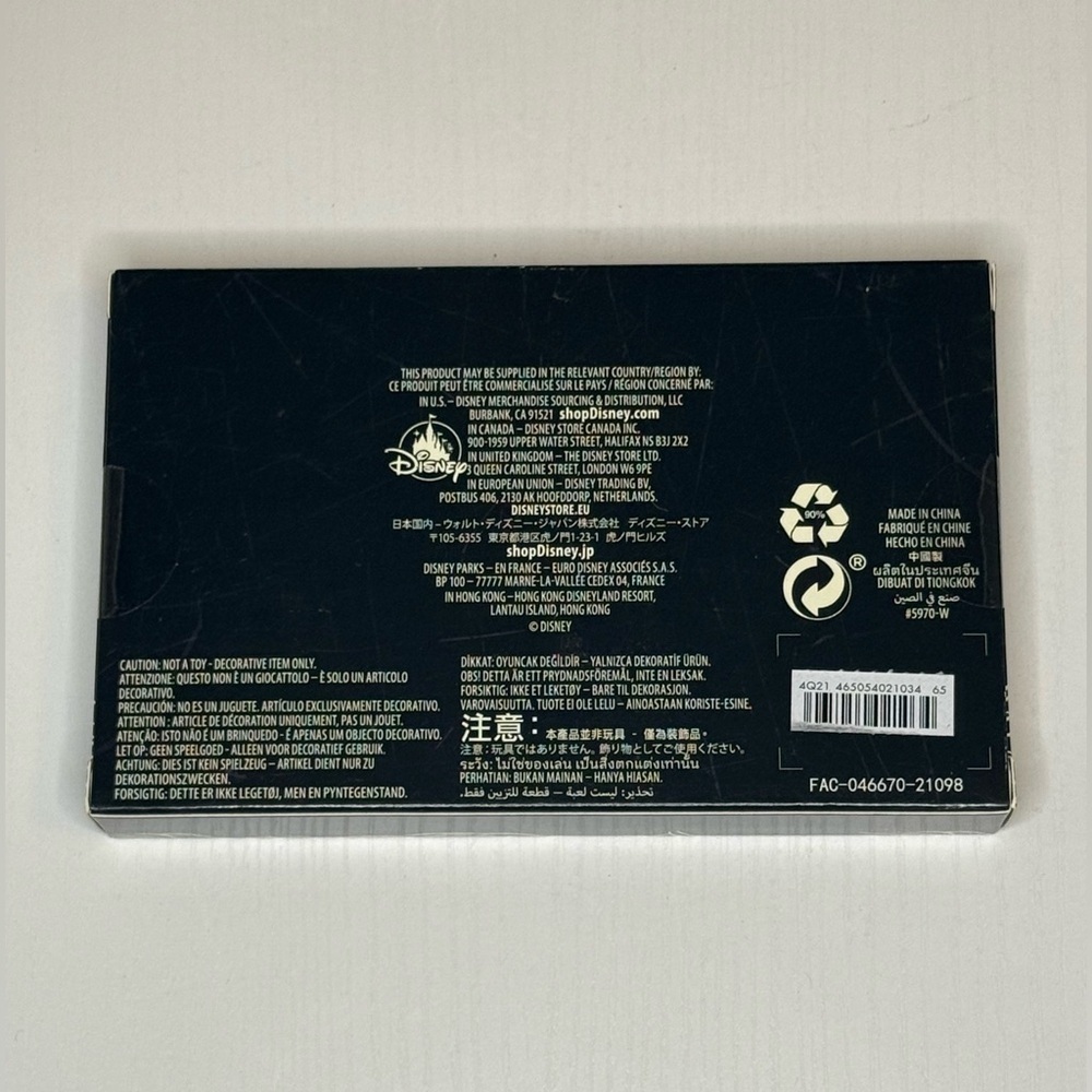 Disney Hocus Pocus Collectible Key Set - Picture 6 of 6